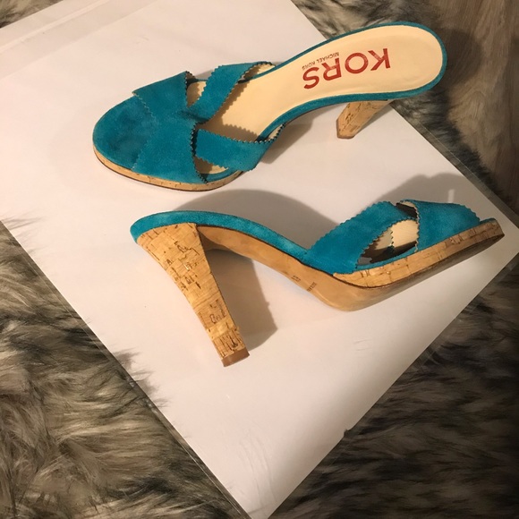 Michael Kors slip on heels - Picture 2 of 6